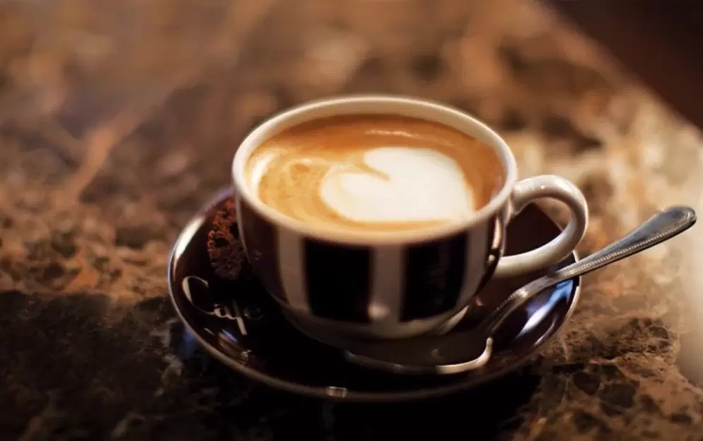 Celebrity Cruises Il Secondo Bacio.jpg